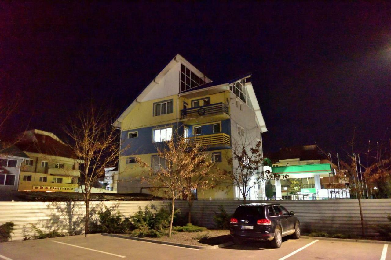 Pensiunea La Safari Târgu Neamț Exterior photo
