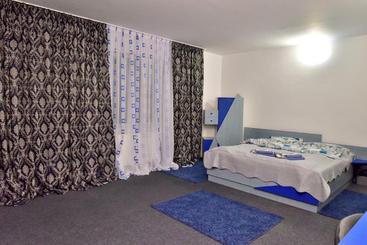 Pensiunea La Safari Târgu Neamț Exterior photo